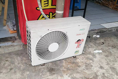 解放空调突然不制冷只吹自然风怎么办？